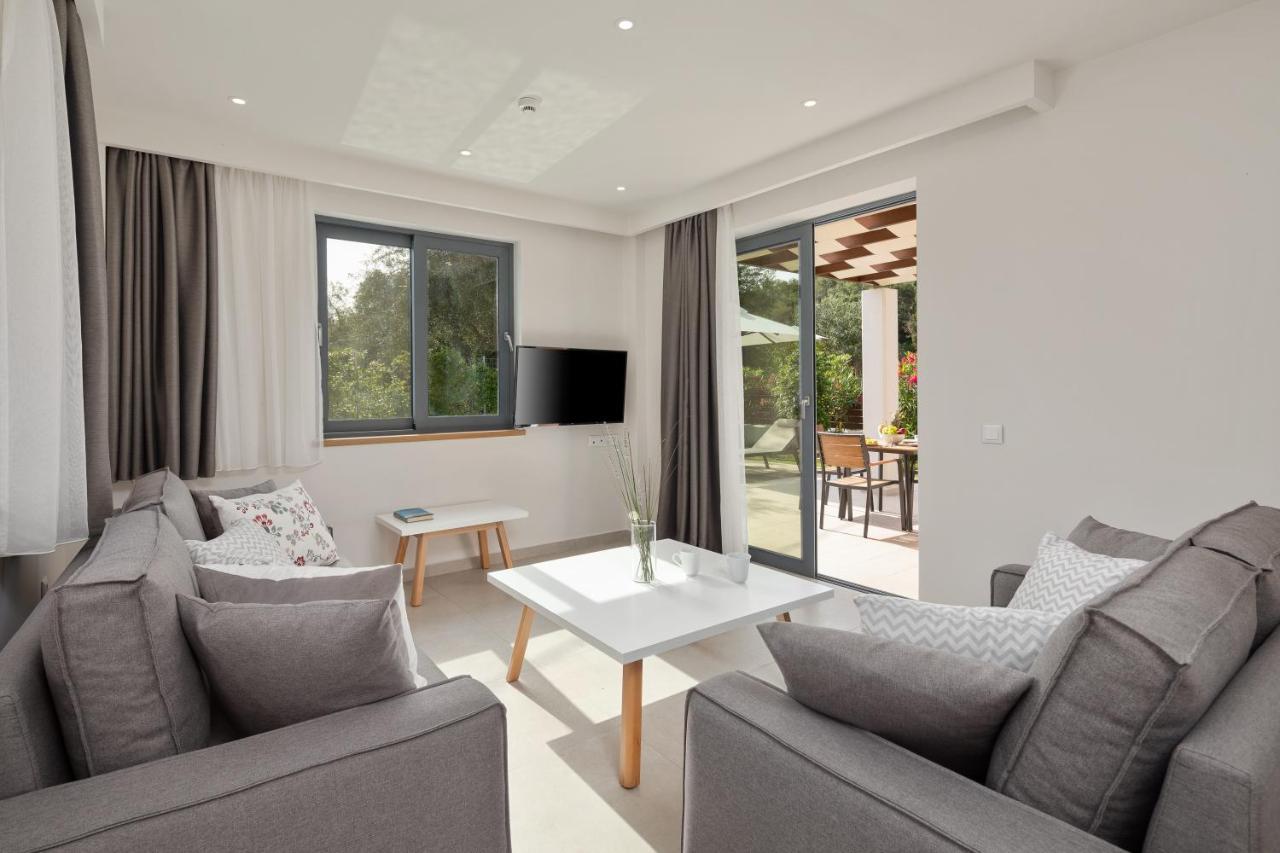 Perithia Suites Eksteriør bilde